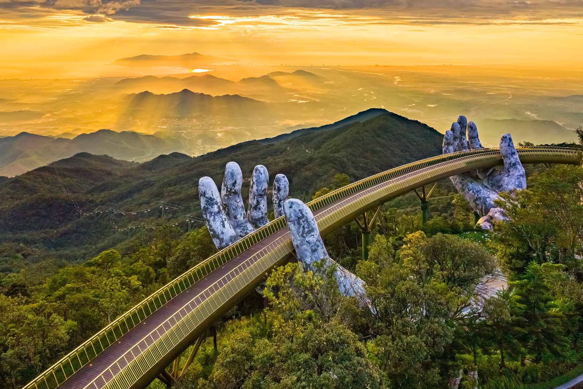Cẩm nang Du lịch Bà Nà Hills 2026 từ A-Z: Di chuyển, ăn chơi, thăm quan, đặc sản... mới nhất