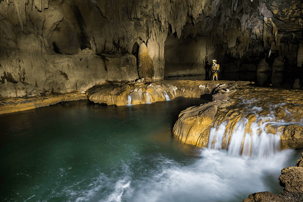 Hang Tú Làn, Quảng Bình
