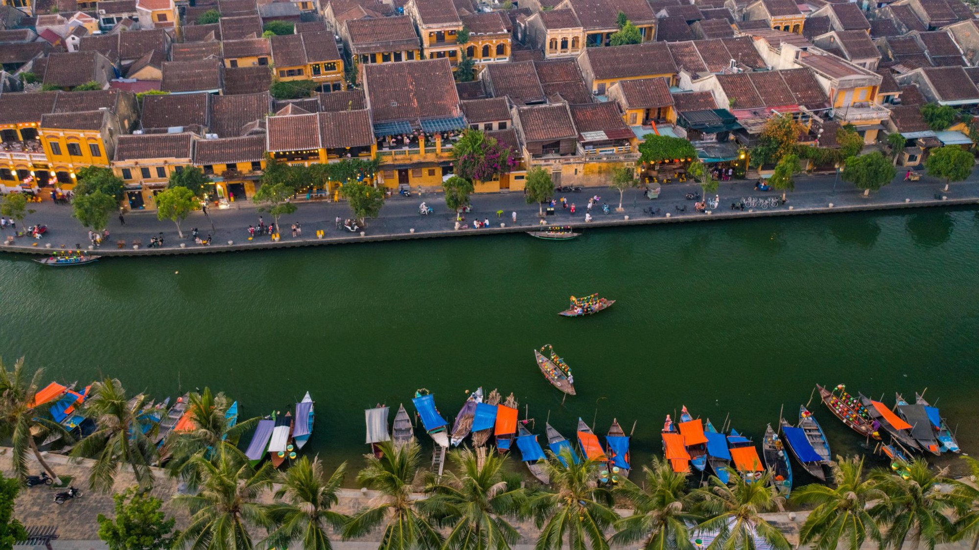 Phố cổ nhìn từ trên cao