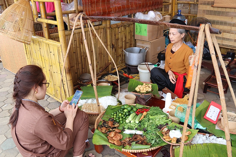 Hà Nội quảng bá ẩm thực tại Lễ hội Ẩm thực và Du lịch làng nghề Hà Nội năm 2022.