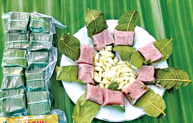 Nem chợ Huyện trông mộc mạc chất quê nhưng vị ngon khó lẫn với nem ở các vùng miền khác. Ảnh: ST