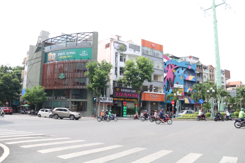 Hầu hết các mặt bằng đều kín chỗ.