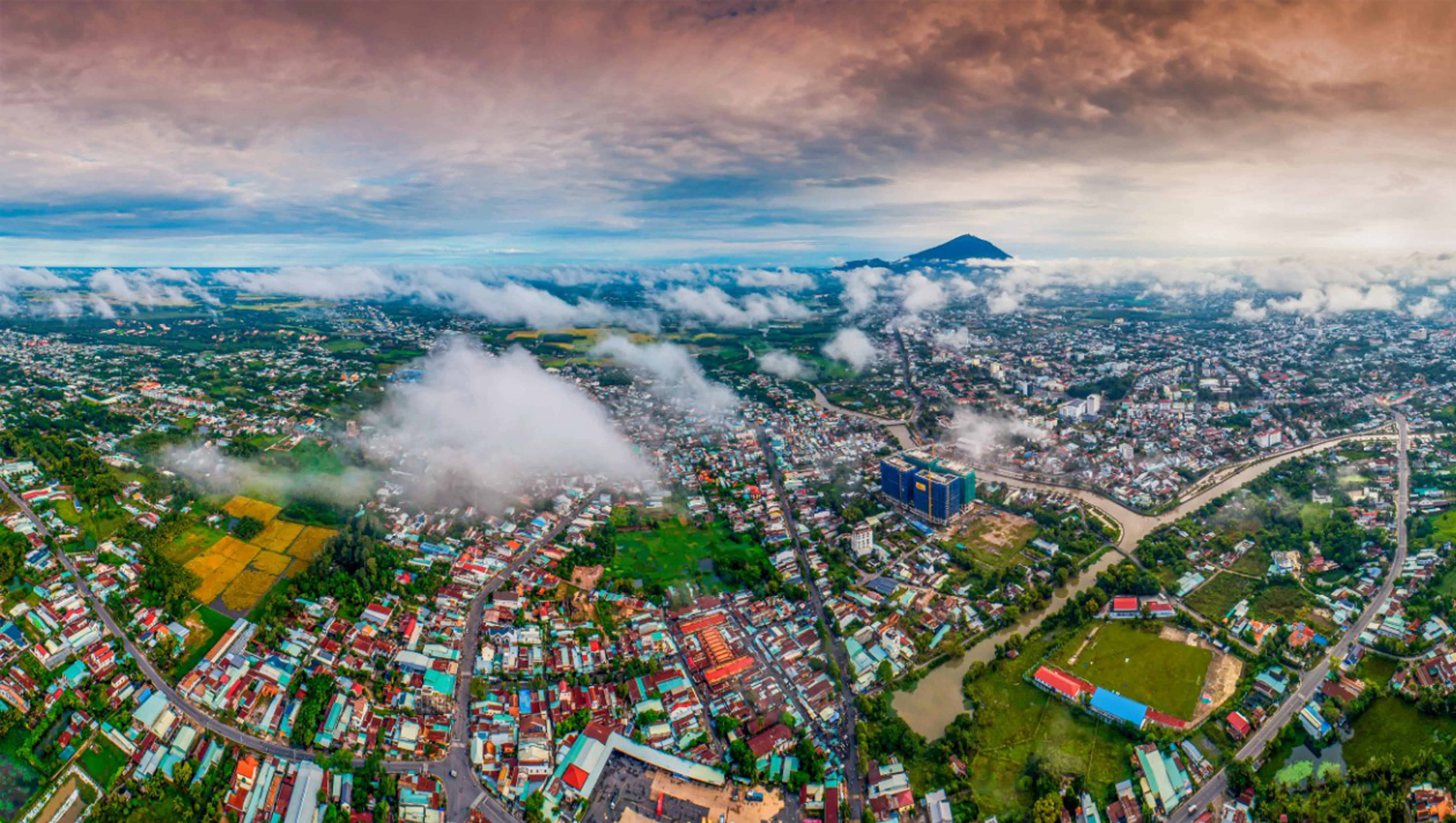 TP Tây Ninh (tỉnh Tây Ninh) nhìn từ trên cao.