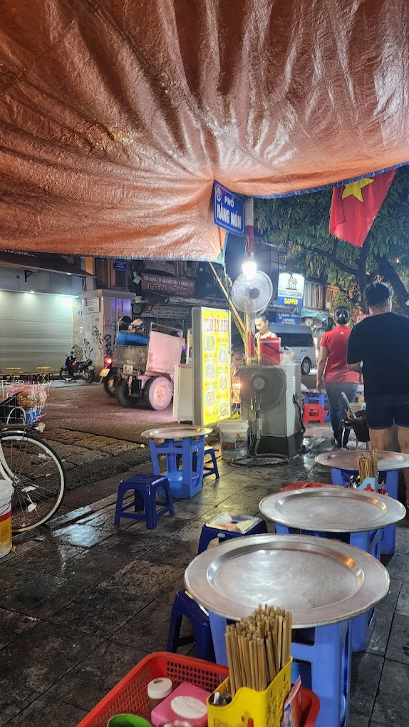 Hàng phở của gia đình chú Lý