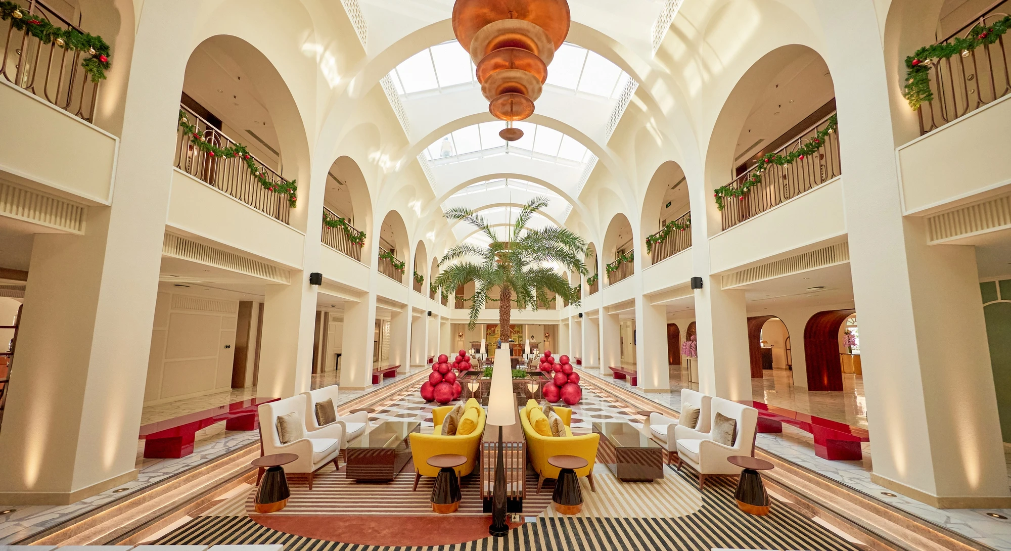 La Festa Phu Quoc, Curio Collection by Hilton mang hơi thở của Địa Trung Hải
