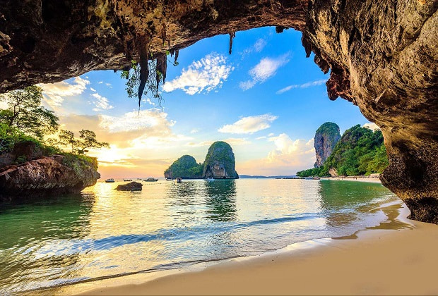 Bãi biển Railay ở tại Krabi, Thái Lan