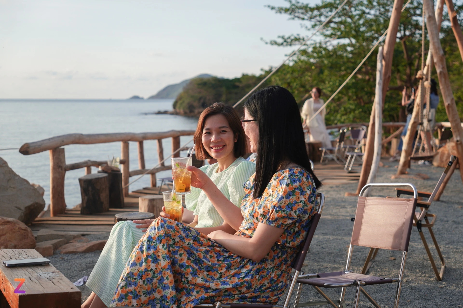 chị An và Trang (du khách Bắc Ninh) khá hài lòng với trải nghiệm.