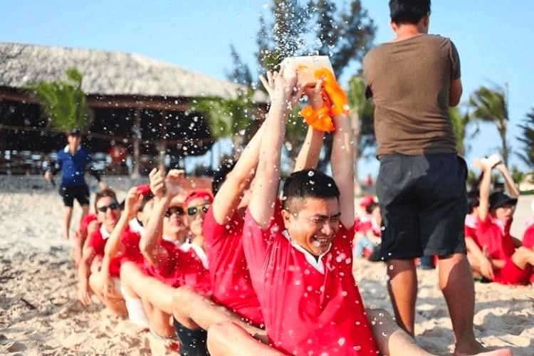 Du lịch MICE kết hợp với Team Building