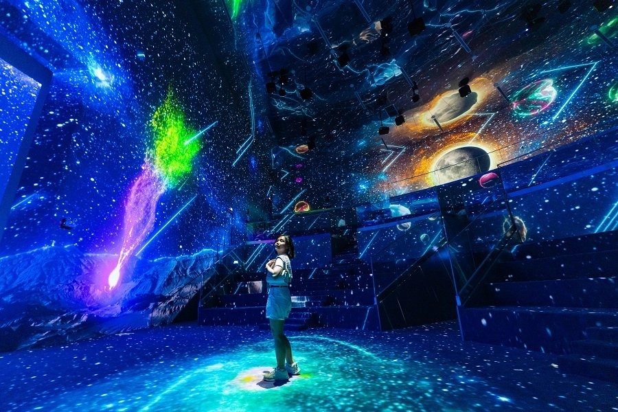 Ice Jungle tiên phong đưa về Việt Nam công nghệ trình diễn ánh sáng hiện đại bậc nhất .