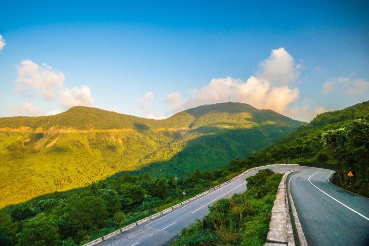 Đèo Hải Vân - một trong những cung đèo đẹp nhất thế giới