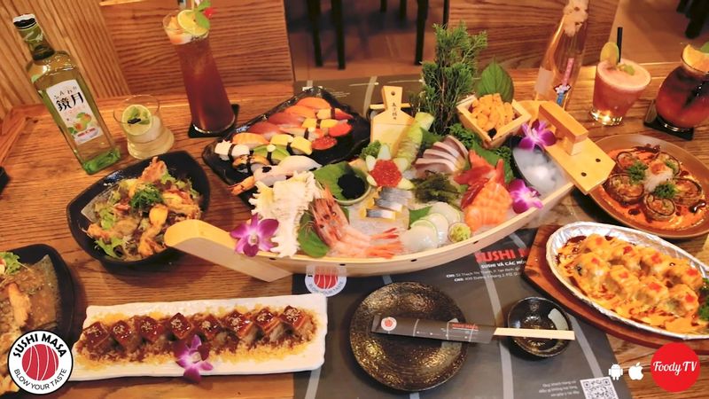 Đa dạng món sushi và sashimi tươi ngon.