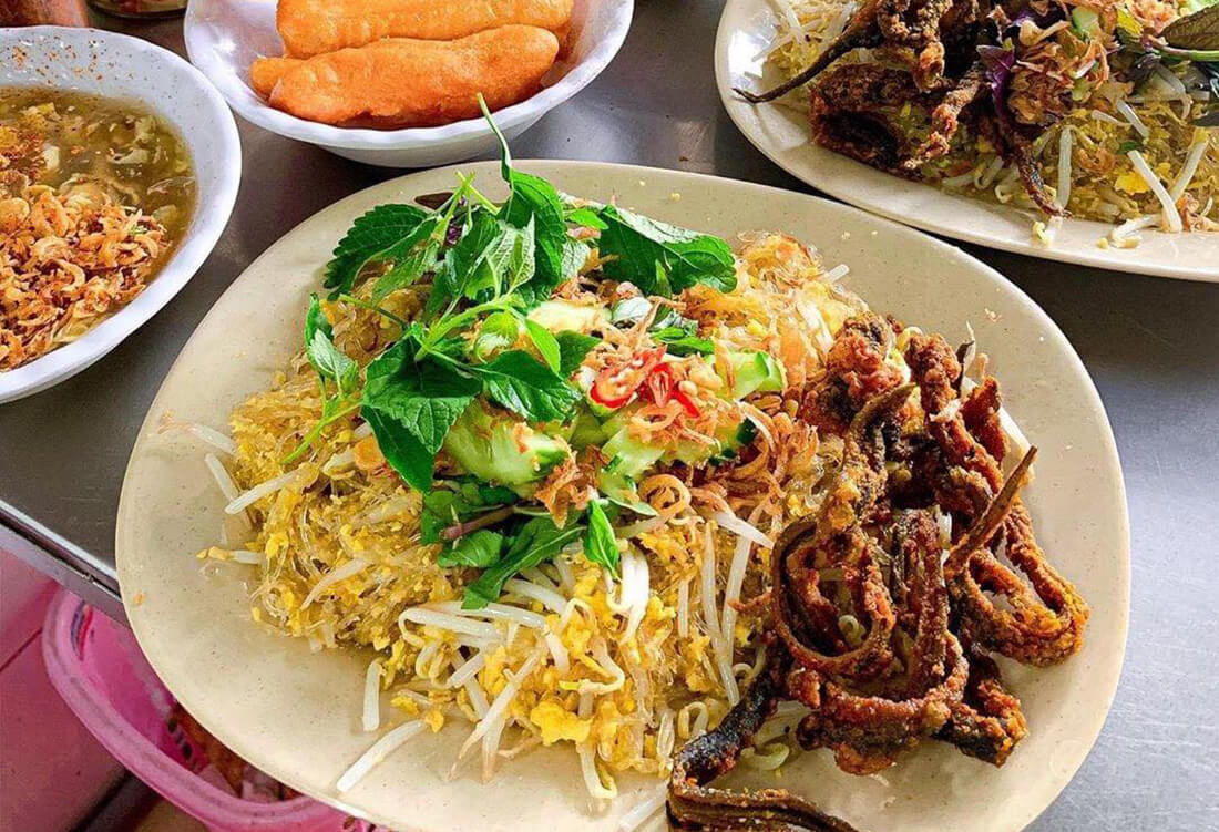 Miến lươn xào Đông Thịnh. Ảnh: Thu Trang