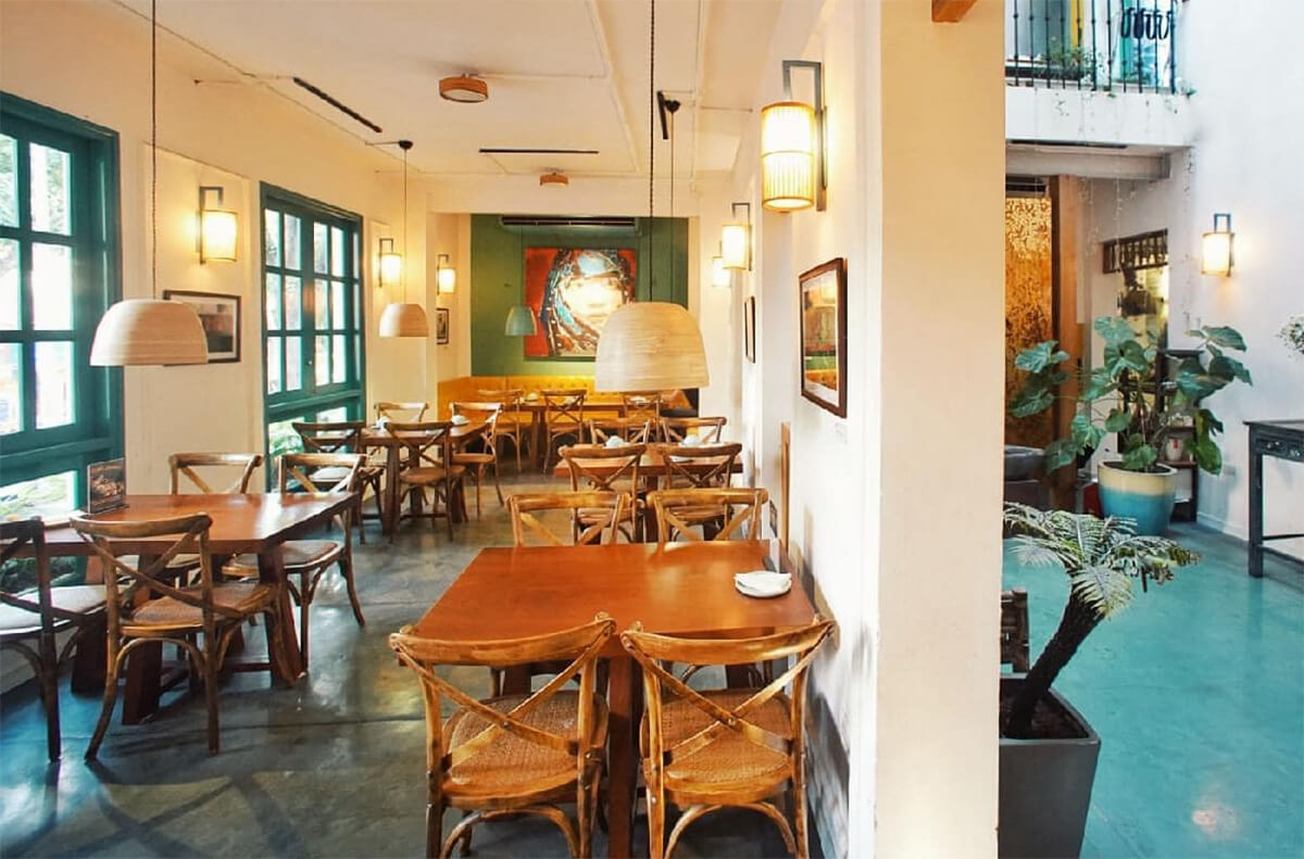 Không gian tầng 2 của quán Luk Lak. Ảnh: Luk Lak Restaurant