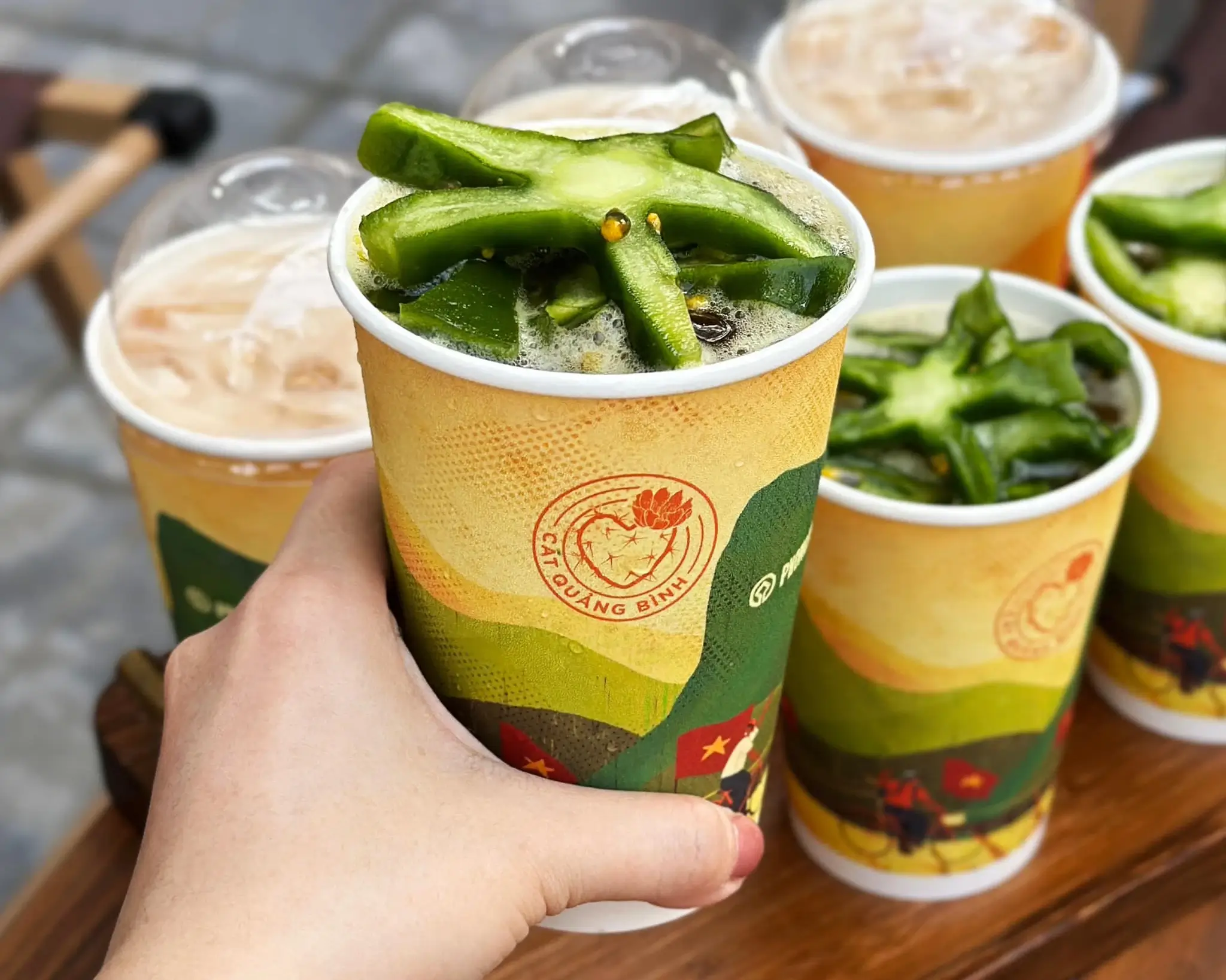 Loài cây gai như xương rồng, qua chế biến lại trở thành một món đồ uống thanh mát, ngọt ngào