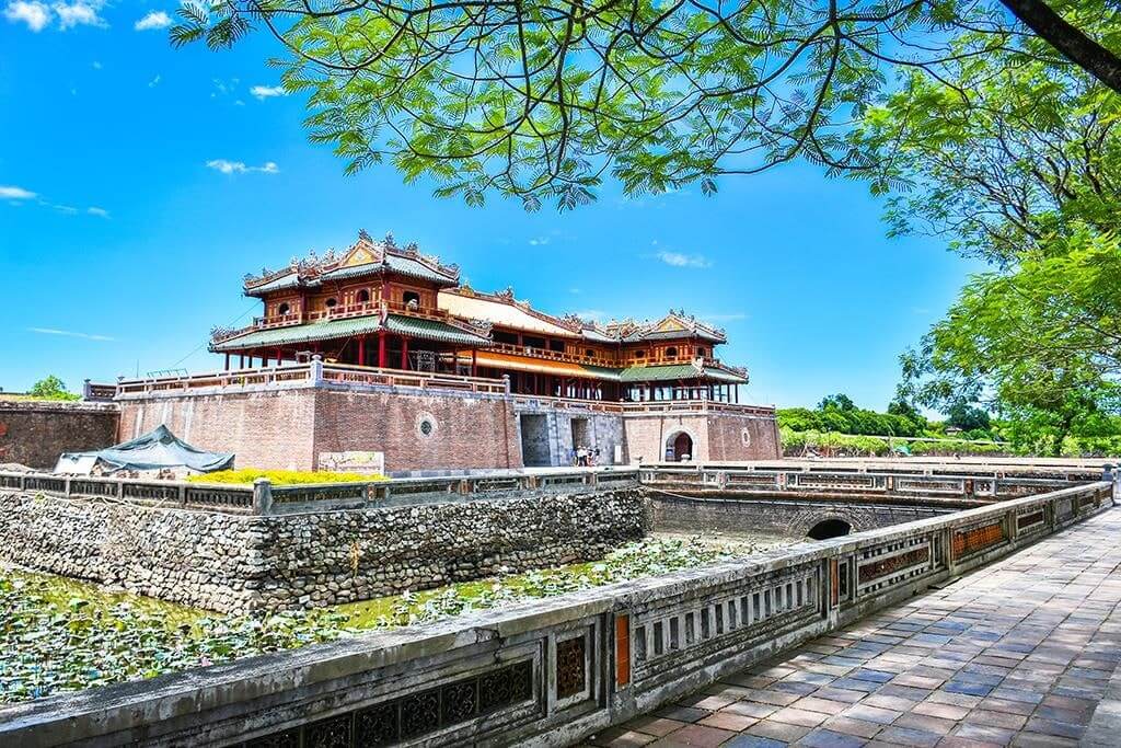 Tham quan quần thể di tích cố đô Huế