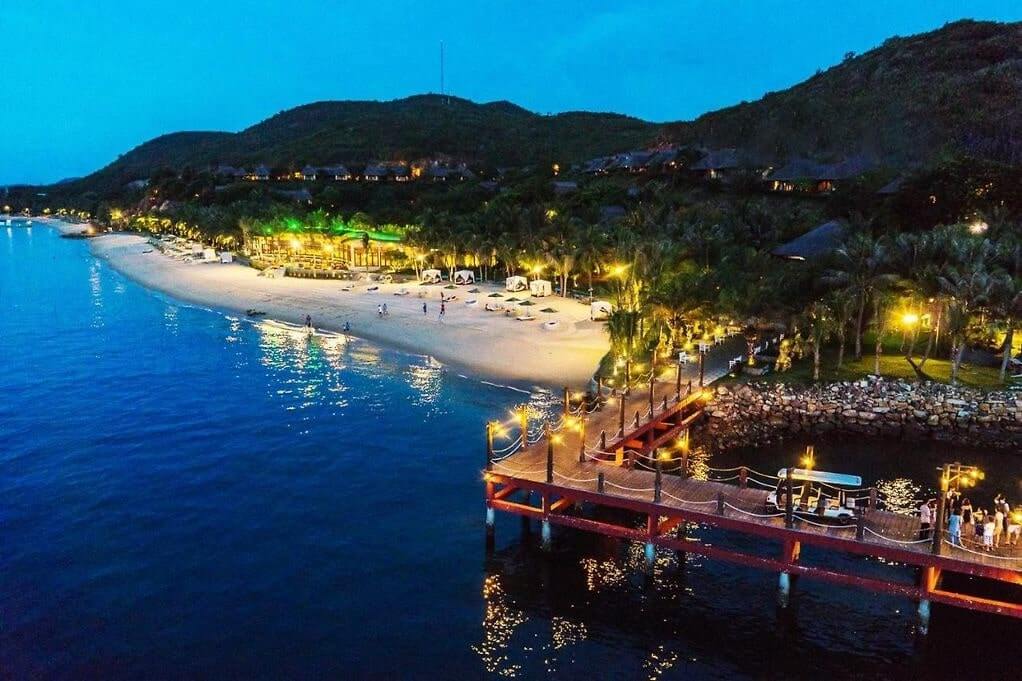 Khung Cảnh Hòn Mun về đêm đẹp hút hồn