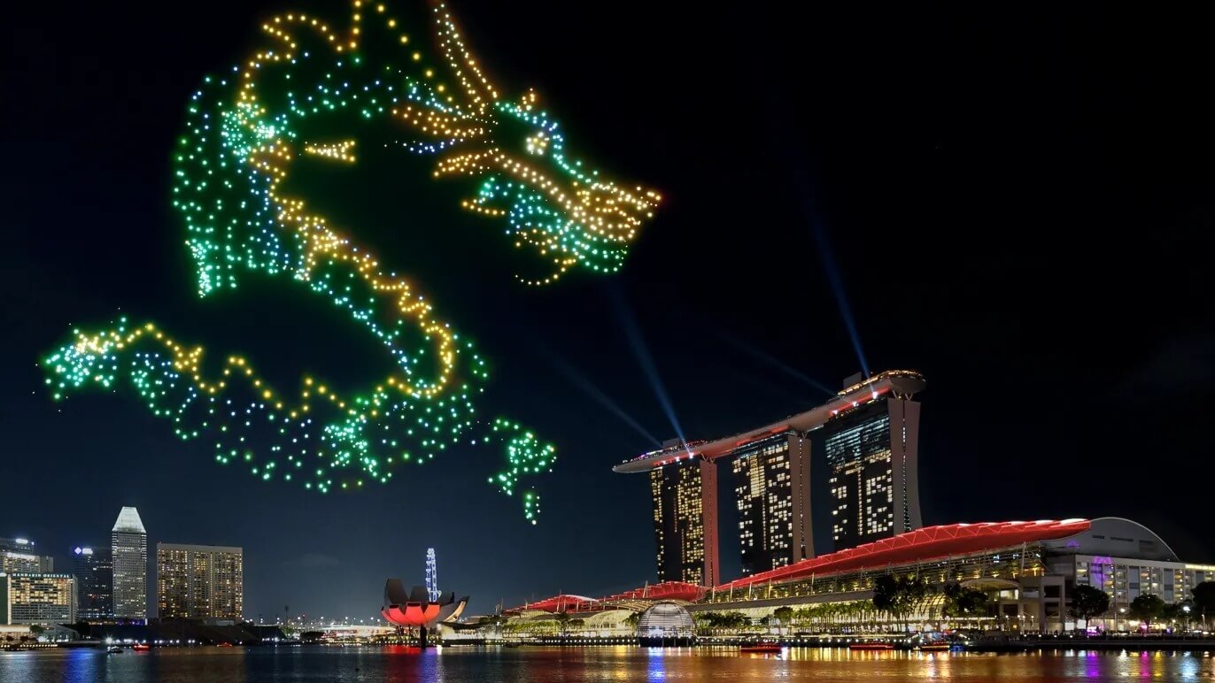 Singapore rực rỡ dưới trời đêm.