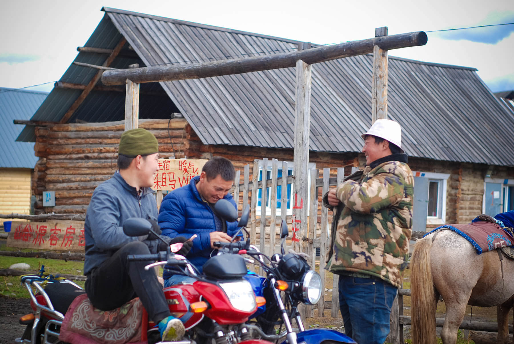 Người Tân Cương hồn hậu và nhiệt tình.