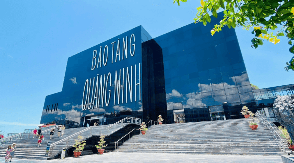 Bảo tàng Quảng Ninh được xem như một mô hình thu nhỏ của tỉnh.