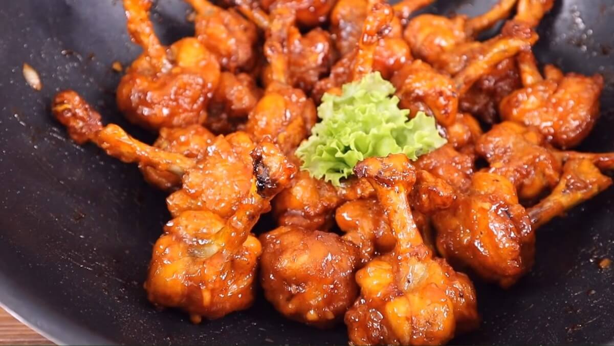 Món cánh gà kiểu Thụy Sĩ ở nhà hàng Tai Ping Koon.