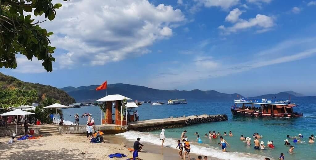 Theo ông Phạm Anh Vũ, trong tháng 8, lượng khách đăng ký các tour du lịch sẽ giảm so với tháng 6 và tháng 7