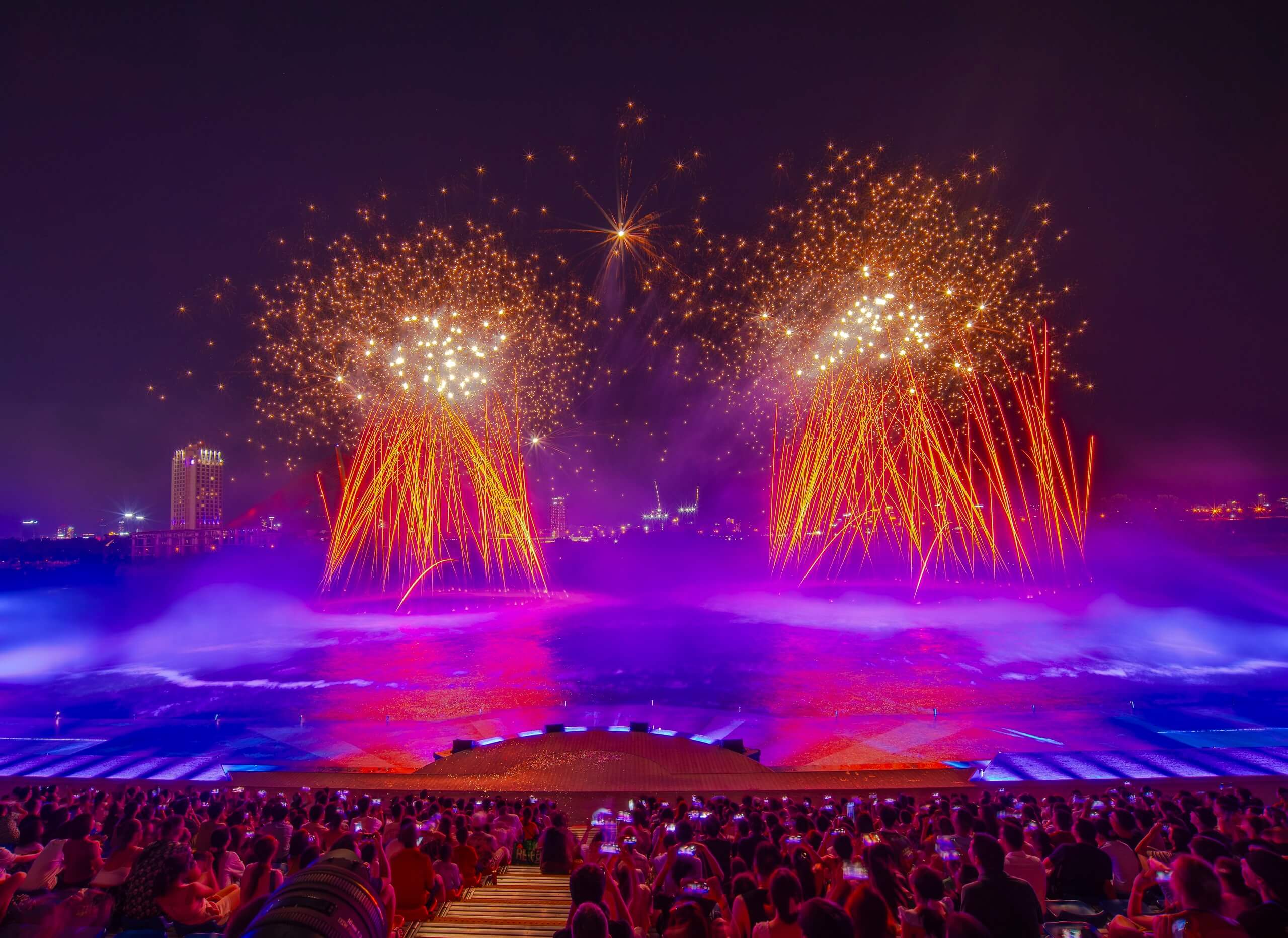Symphony of River mở ra không gian siêu thực bên sông Hàn