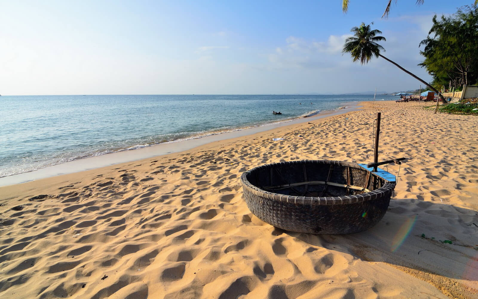 Biển Hồ Cốc cũng không hề kém cạnh.