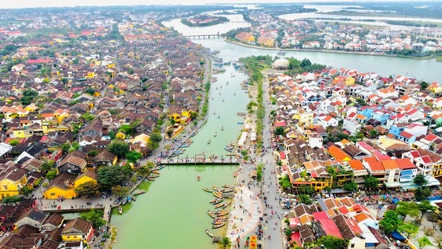 Đô thị cổ Hội An nhìn từ trên cao