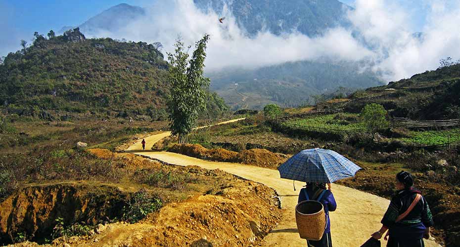 Khung cảnh núi rừng cực thơ mộng nhìn từ Hầu Thào