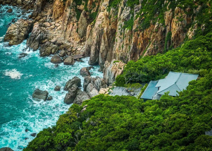 Dù chưa bao giờ đặt chân đến, nhưng chắc hẳn dân phượt nào cũng đã nghe đến danh tiếng của vịnh Vĩnh Hy.