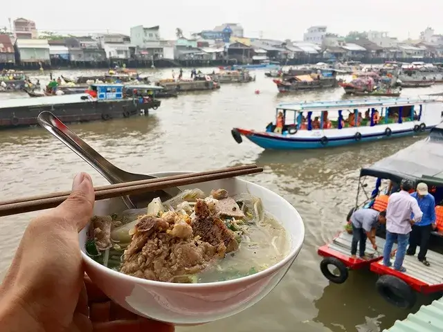 Hủ tiếu ở chợ nổi Cái Răng (Cần Thơ) từng "hớp hồn" đầu bếp nổi tiếng nhất thế giới Gordon Ramsay
