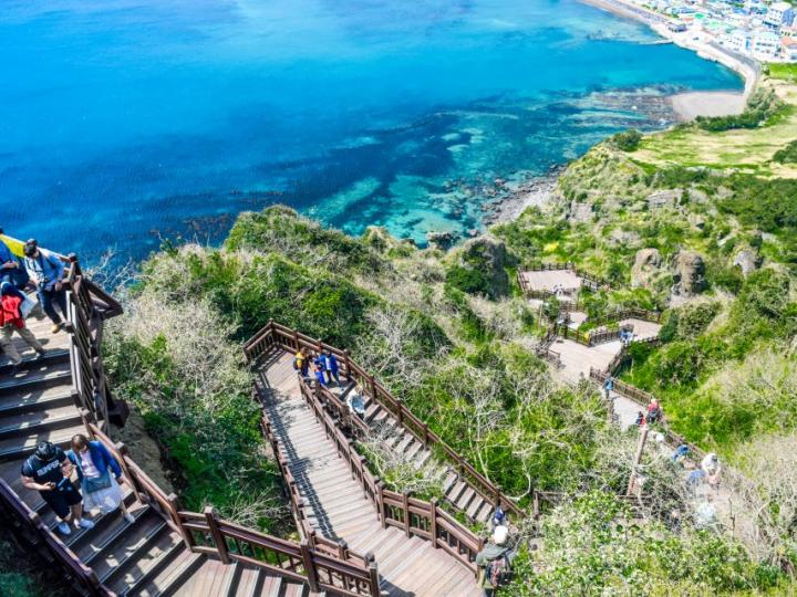 Đảo Jeju thu hút nhiều du khách trong và ngoài nước.