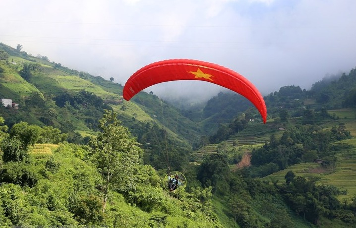 Môn thể thao dù lượn sẽ được trình diễn tại Cao Bằng trong Tuần lễ Văn hóa - Thể thao và Du lịch.